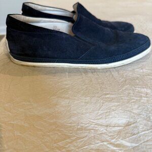 Men's Tod's casual navy suede loafer with white rubber dotted sole in size 11